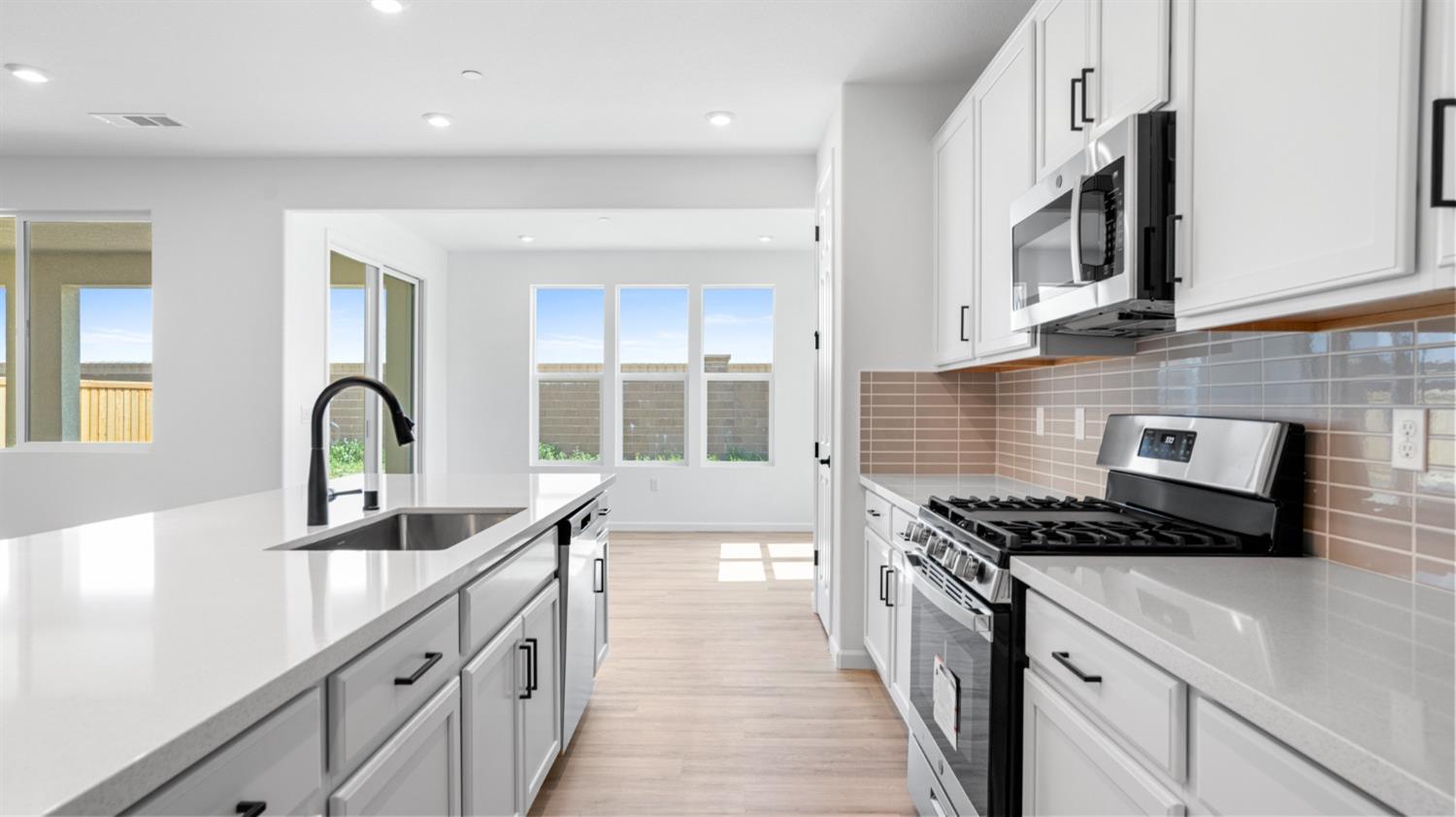 Detail Gallery Image 16 of 33 For 1014 Fiano Pl, Manteca,  CA 95337 - 3 Beds | 2 Baths
