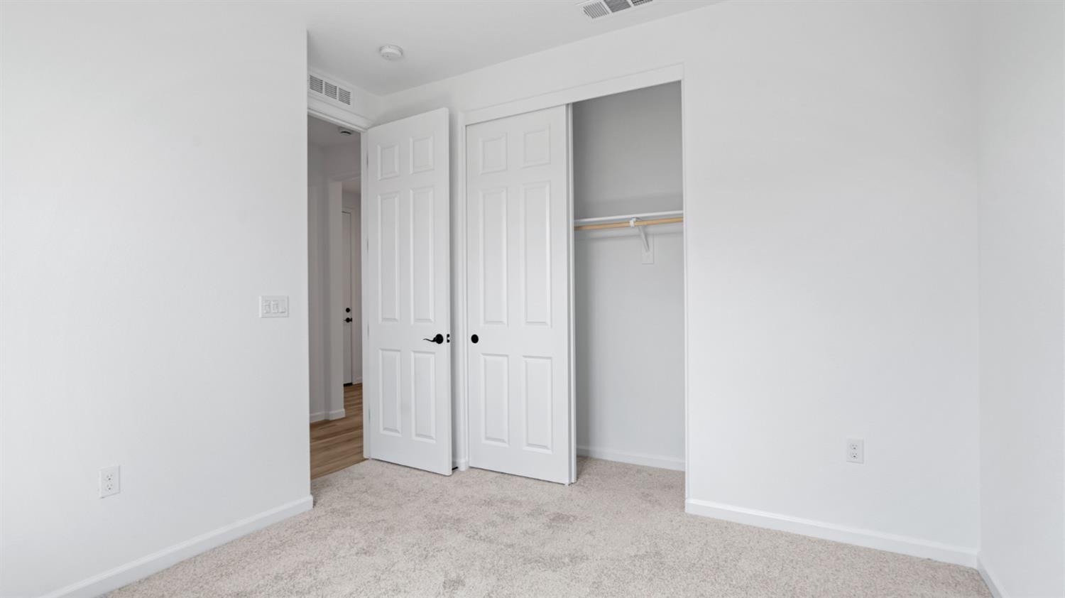 Detail Gallery Image 9 of 33 For 1014 Fiano Pl, Manteca,  CA 95337 - 3 Beds | 2 Baths
