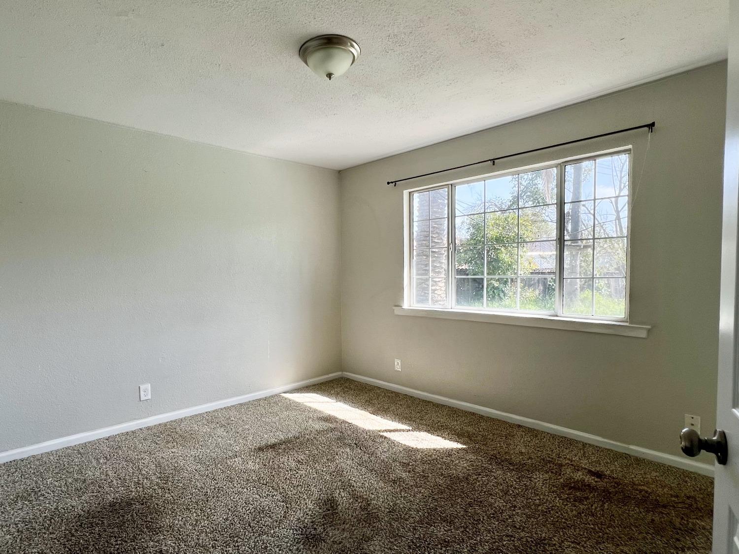 Detail Gallery Image 13 of 21 For 3118 Eastern Ave, Sacramento,  CA 95821 - 3 Beds | 3 Baths