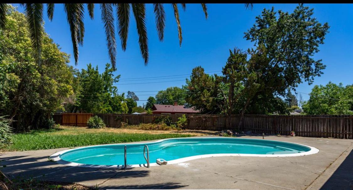Detail Gallery Image 20 of 21 For 3118 Eastern Ave, Sacramento,  CA 95821 - 3 Beds | 3 Baths