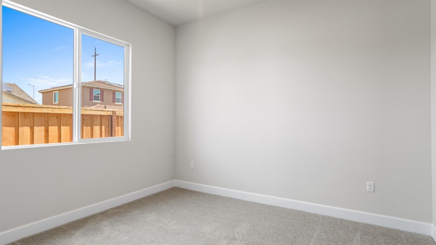 Detail Gallery Image 11 of 37 For 2114 Geneva Way, Manteca,  CA 95337 - 3 Beds | 2/1 Baths
