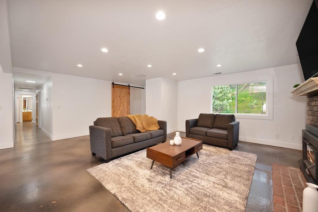 Detail Gallery Image 19 of 71 For 914 Orchard Ct, Pilot Hill,  CA 95664 - 4 Beds | 2 Baths