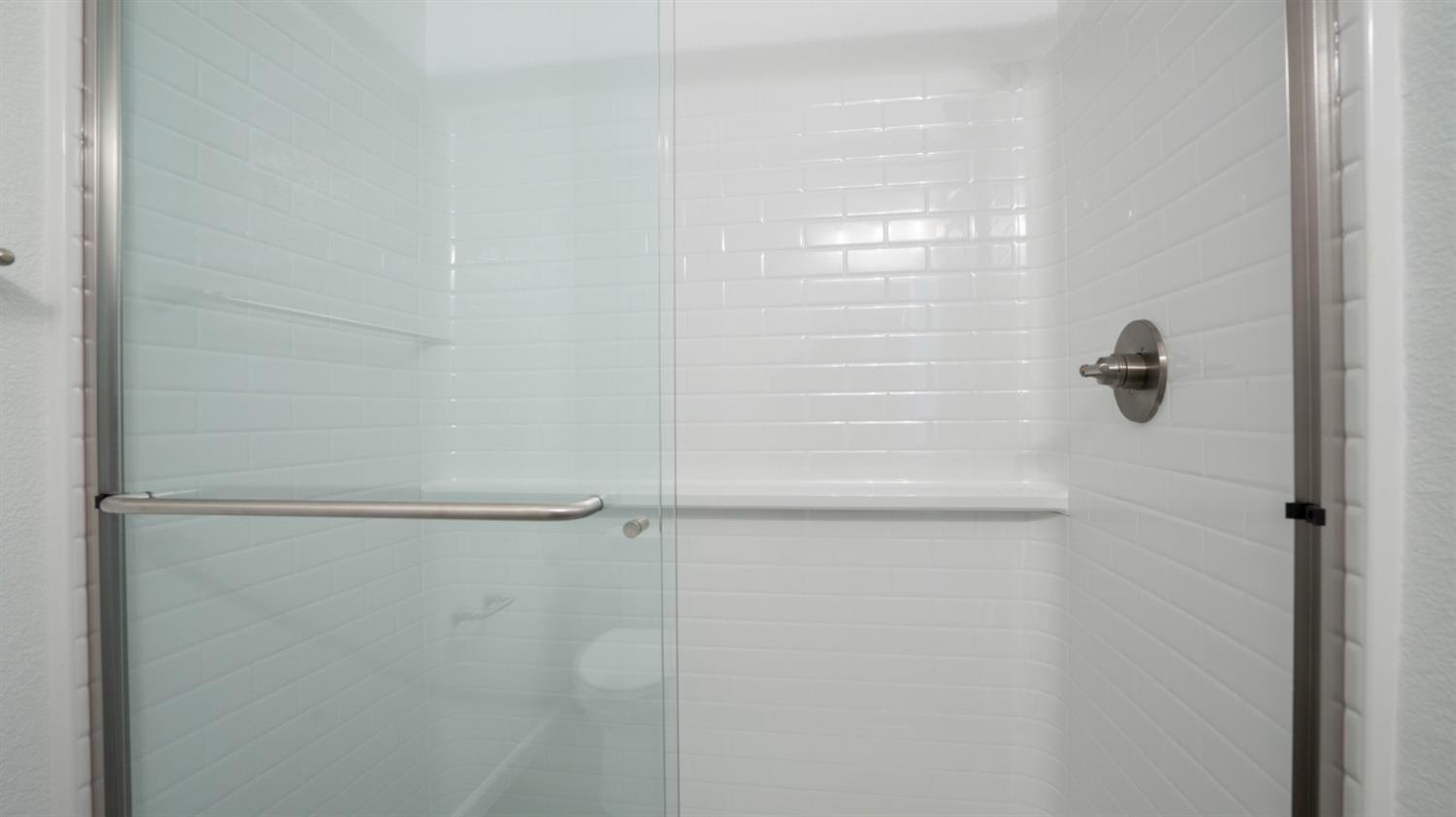 Detail Gallery Image 6 of 41 For 1030 Fiano Pl, Manteca,  CA 95337 - 4 Beds | 3 Baths