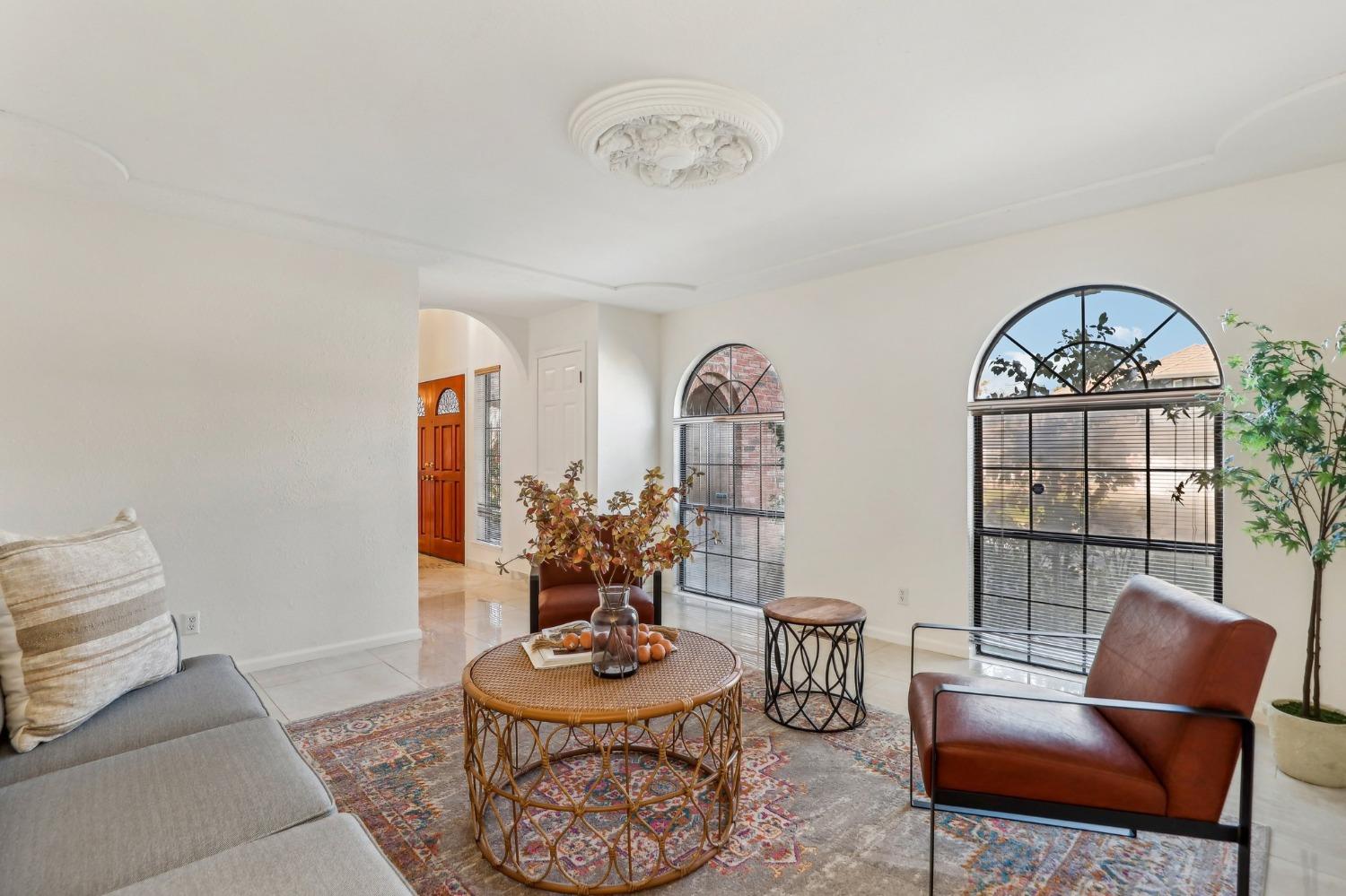 Detail Gallery Image 13 of 83 For 170 Audubon Cir, Sacramento,  CA 95831 - 4 Beds | 4/1 Baths