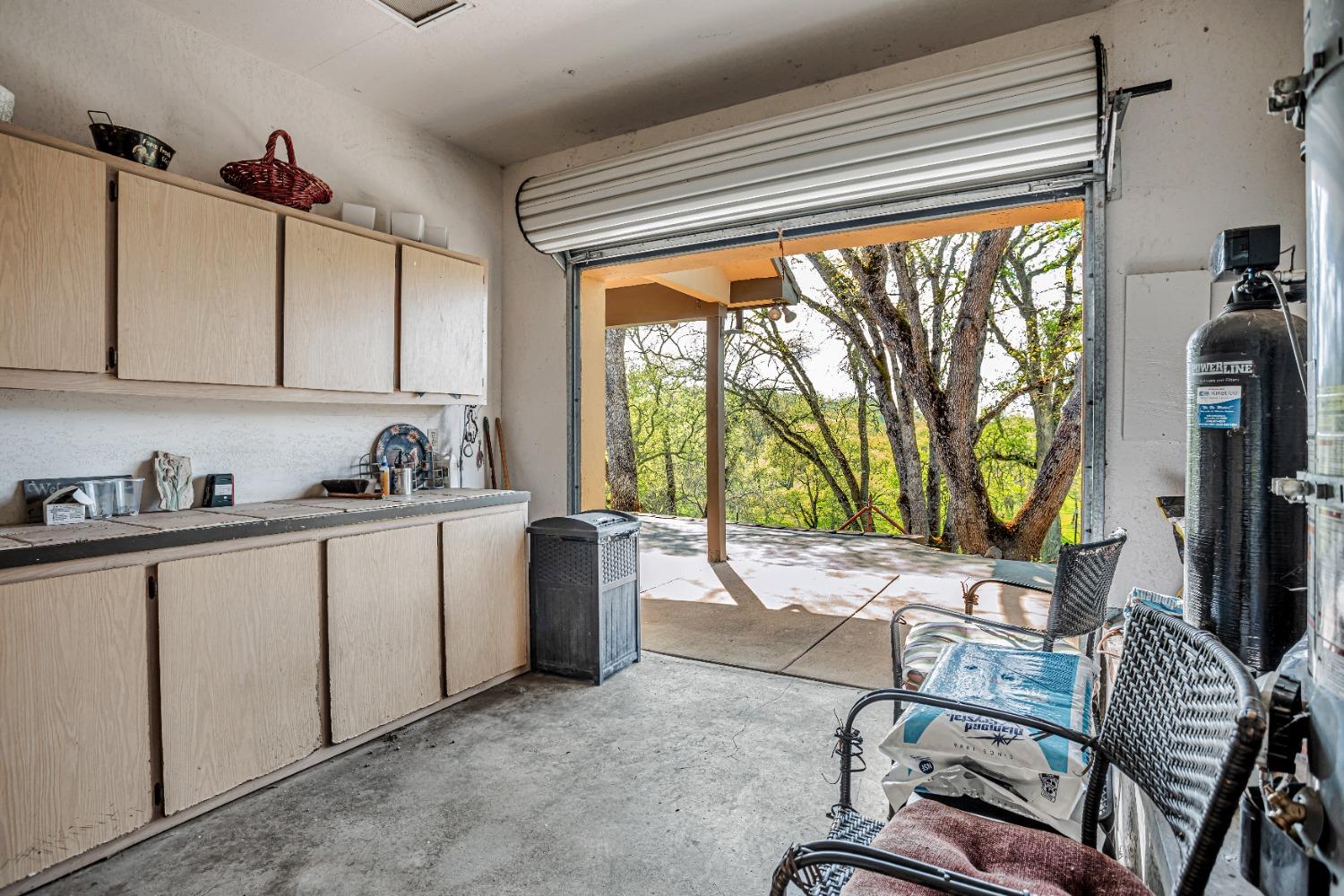 Detail Gallery Image 27 of 66 For 14651 Highway 124, Plymouth,  CA 95669 - 4 Beds | 4 Baths