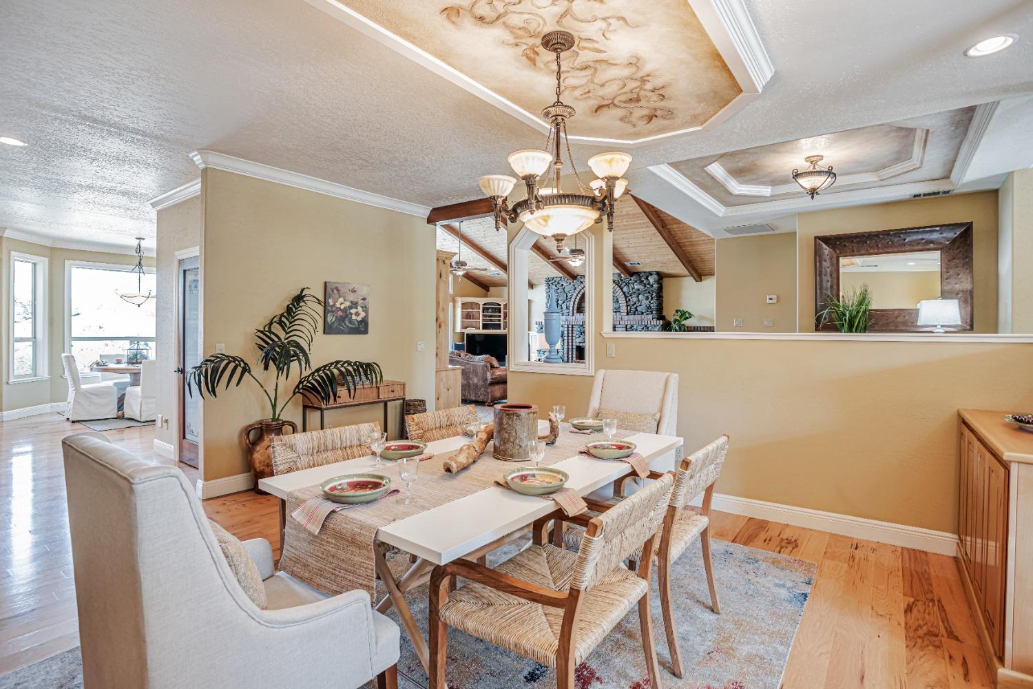 Detail Gallery Image 9 of 66 For 14651 Highway 124, Plymouth,  CA 95669 - 4 Beds | 4 Baths
