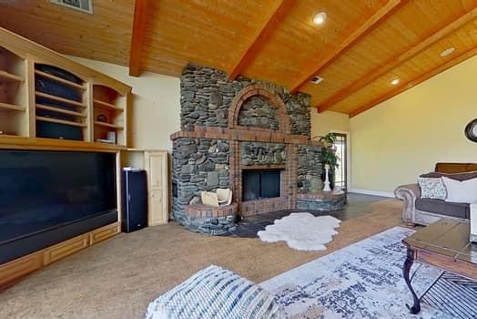 Detail Gallery Image 5 of 66 For 14651 Highway 124, Plymouth,  CA 95669 - 4 Beds | 4 Baths