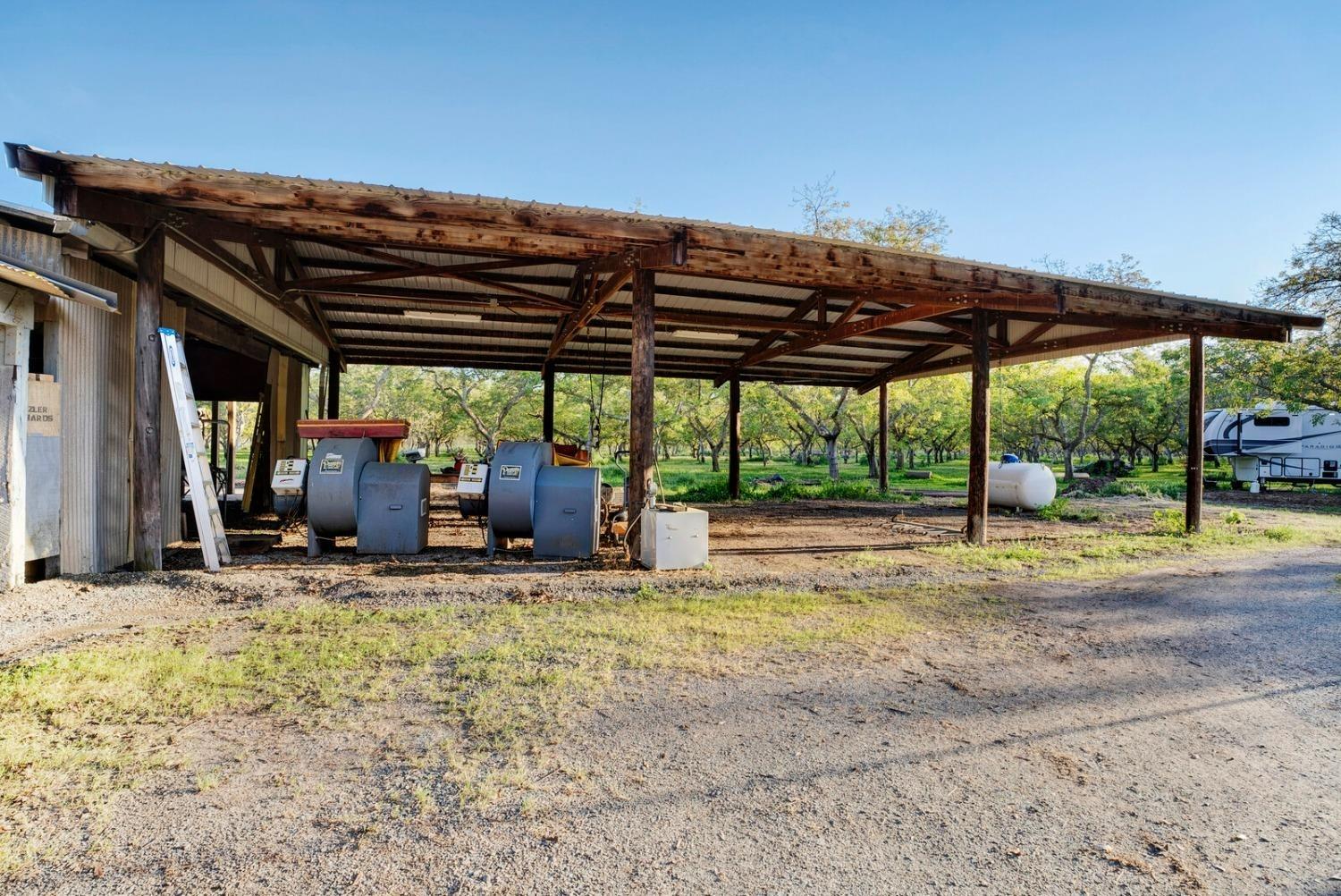 Detail Gallery Image 70 of 82 For 6747 N Wall Rd, Linden,  CA 95236 - 3 Beds | 2 Baths