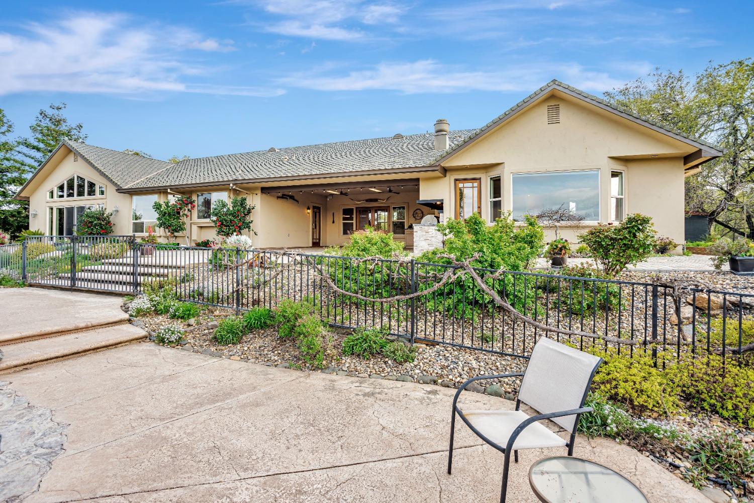 Detail Gallery Image 39 of 66 For 14651 Highway 124, Plymouth,  CA 95669 - 4 Beds | 4 Baths