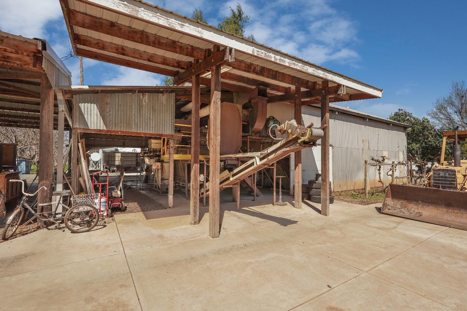 Detail Gallery Image 65 of 82 For 6747 N Wall Rd, Linden,  CA 95236 - 3 Beds | 2 Baths