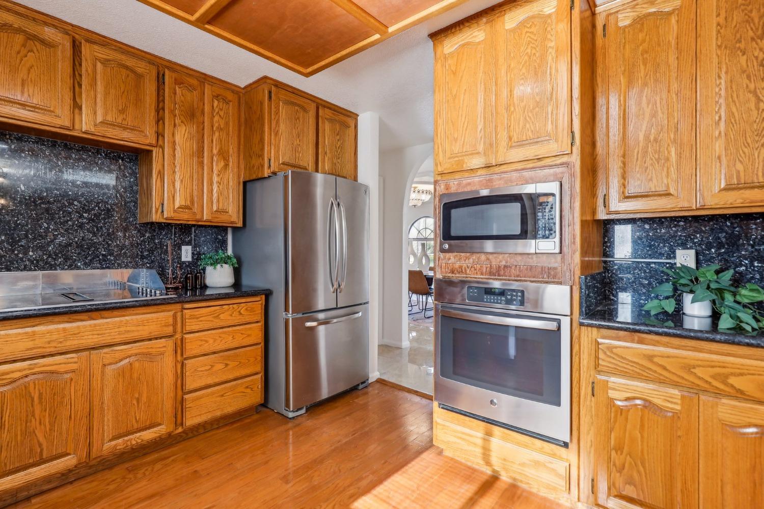 Detail Gallery Image 26 of 83 For 170 Audubon Cir, Sacramento,  CA 95831 - 4 Beds | 4/1 Baths
