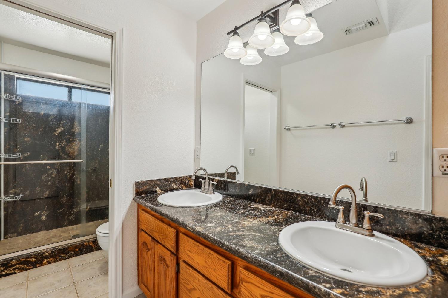 Detail Gallery Image 49 of 83 For 170 Audubon Cir, Sacramento,  CA 95831 - 4 Beds | 4/1 Baths