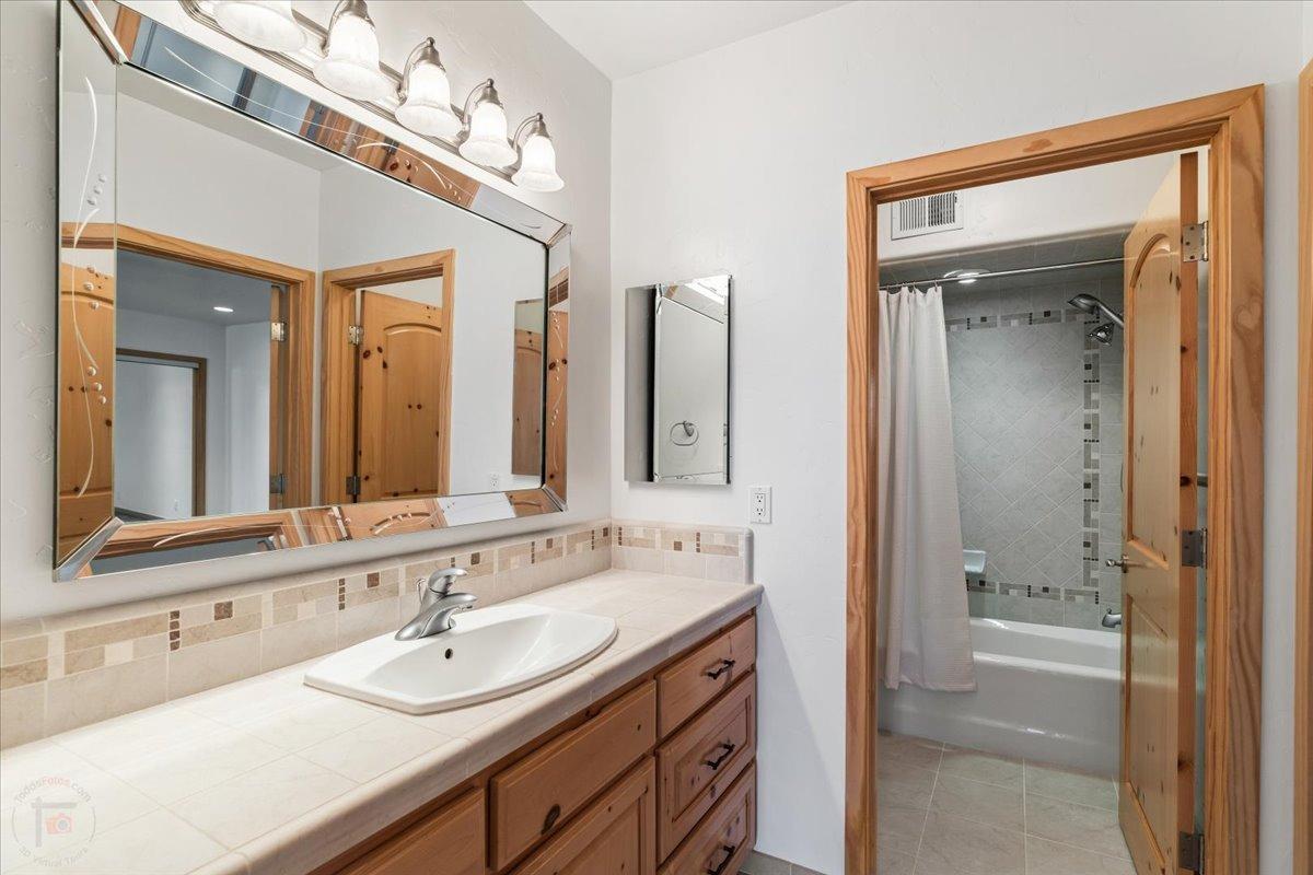 Detail Gallery Image 69 of 99 For 25926 Austin Rd, Ripon,  CA 95366 - 3 Beds | 5 Baths