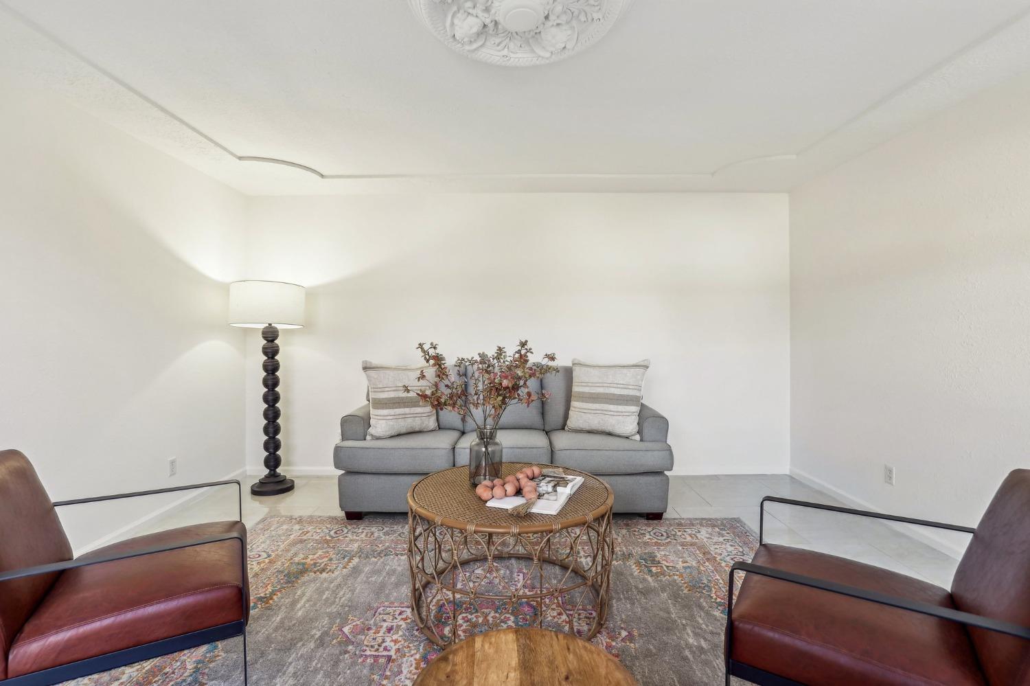 Detail Gallery Image 14 of 83 For 170 Audubon Cir, Sacramento,  CA 95831 - 4 Beds | 4/1 Baths