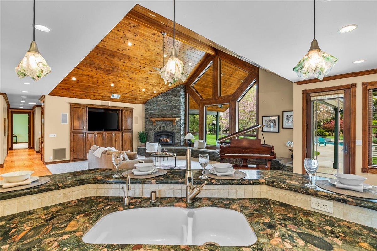 Detail Gallery Image 31 of 99 For 25926 Austin Rd, Ripon,  CA 95366 - 3 Beds | 5 Baths
