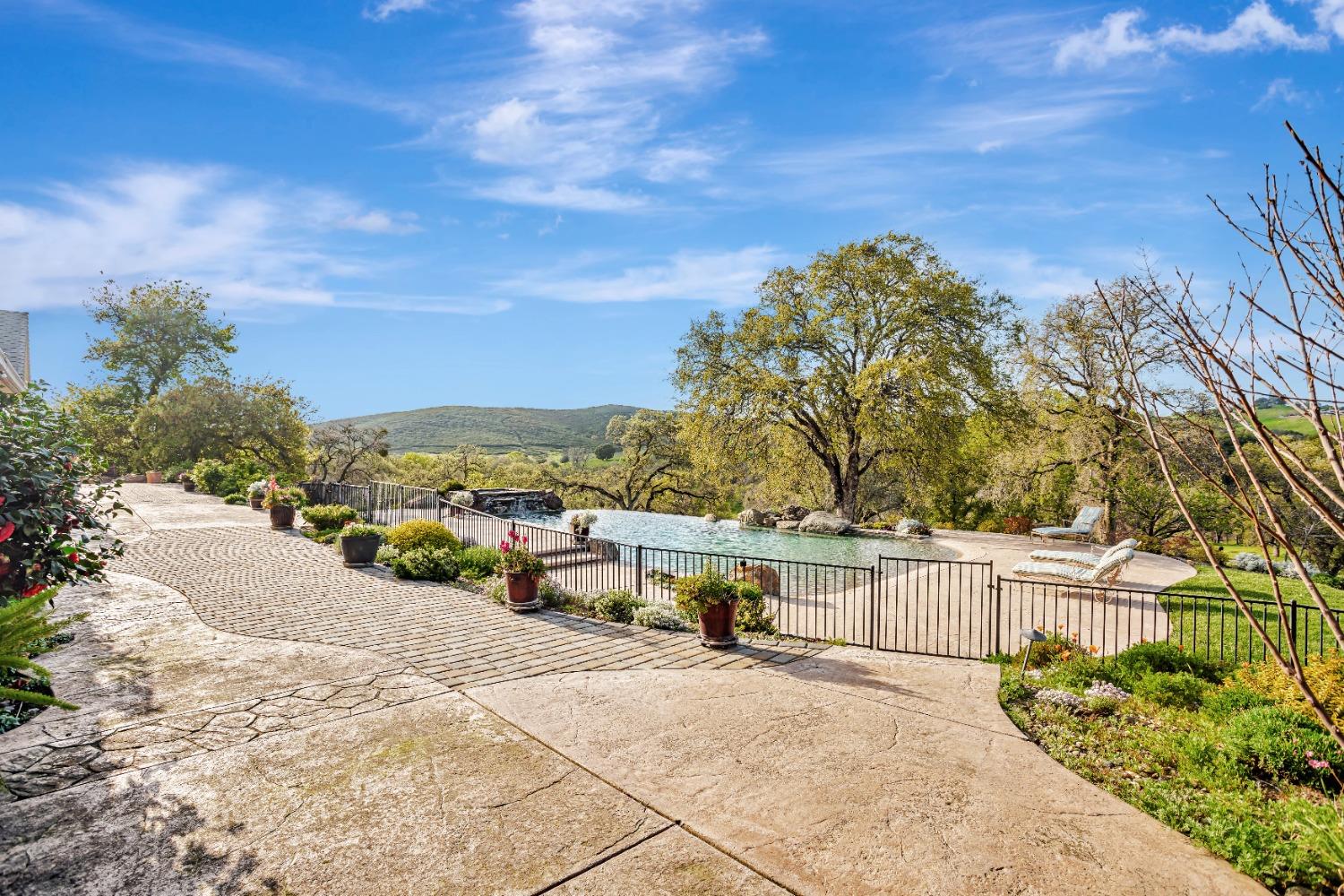 Detail Gallery Image 36 of 66 For 14651 Highway 124, Plymouth,  CA 95669 - 4 Beds | 4 Baths