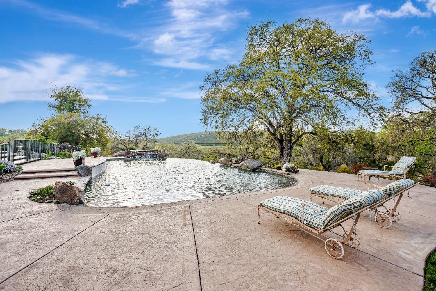 Detail Gallery Image 40 of 66 For 14651 Highway 124, Plymouth,  CA 95669 - 4 Beds | 4 Baths