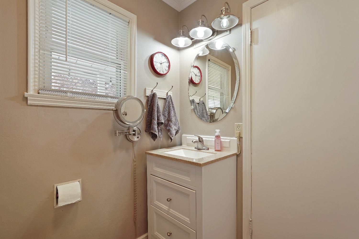 Detail Gallery Image 26 of 82 For 6747 N Wall Rd, Linden,  CA 95236 - 3 Beds | 2 Baths