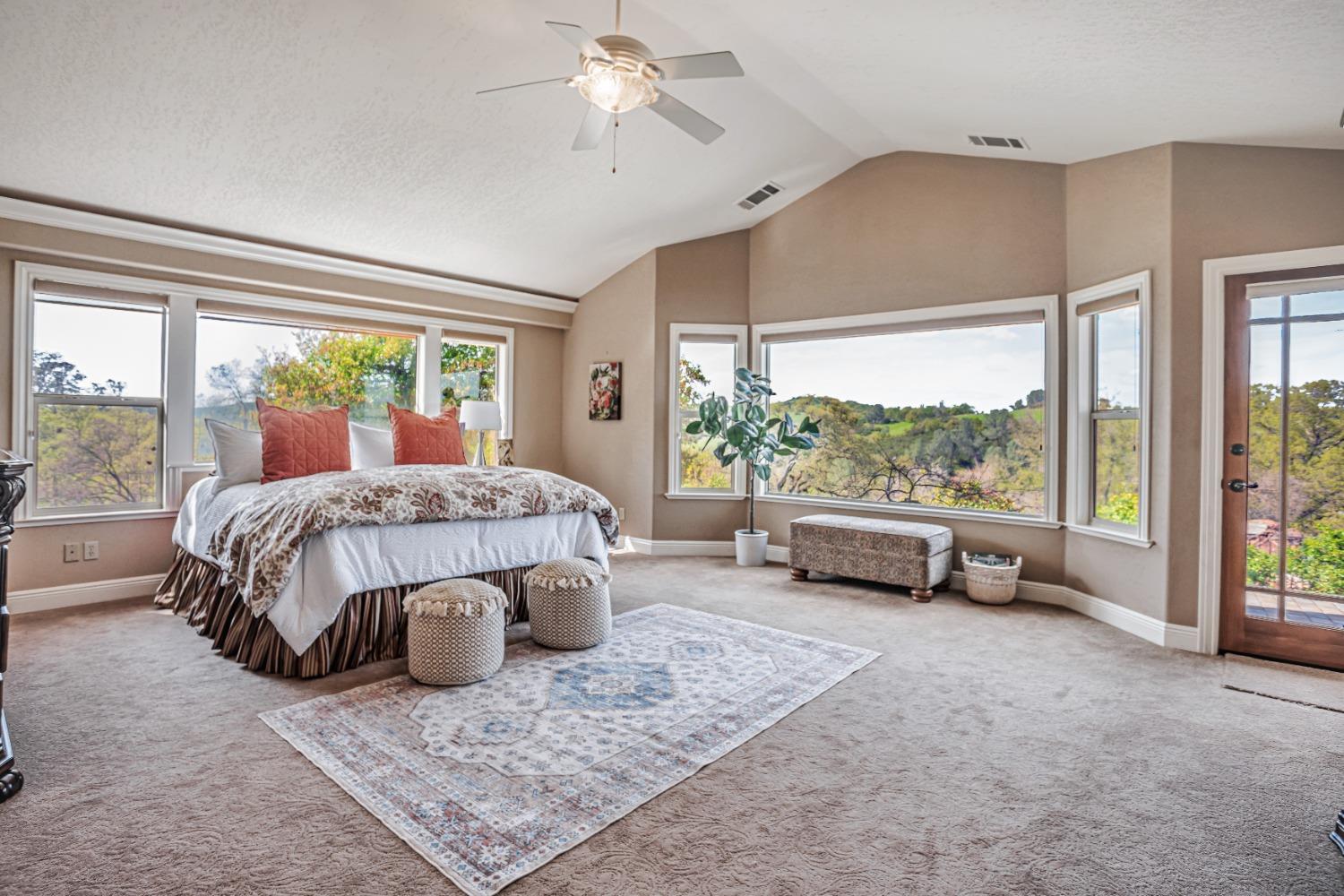 Detail Gallery Image 16 of 66 For 14651 Highway 124, Plymouth,  CA 95669 - 4 Beds | 4 Baths