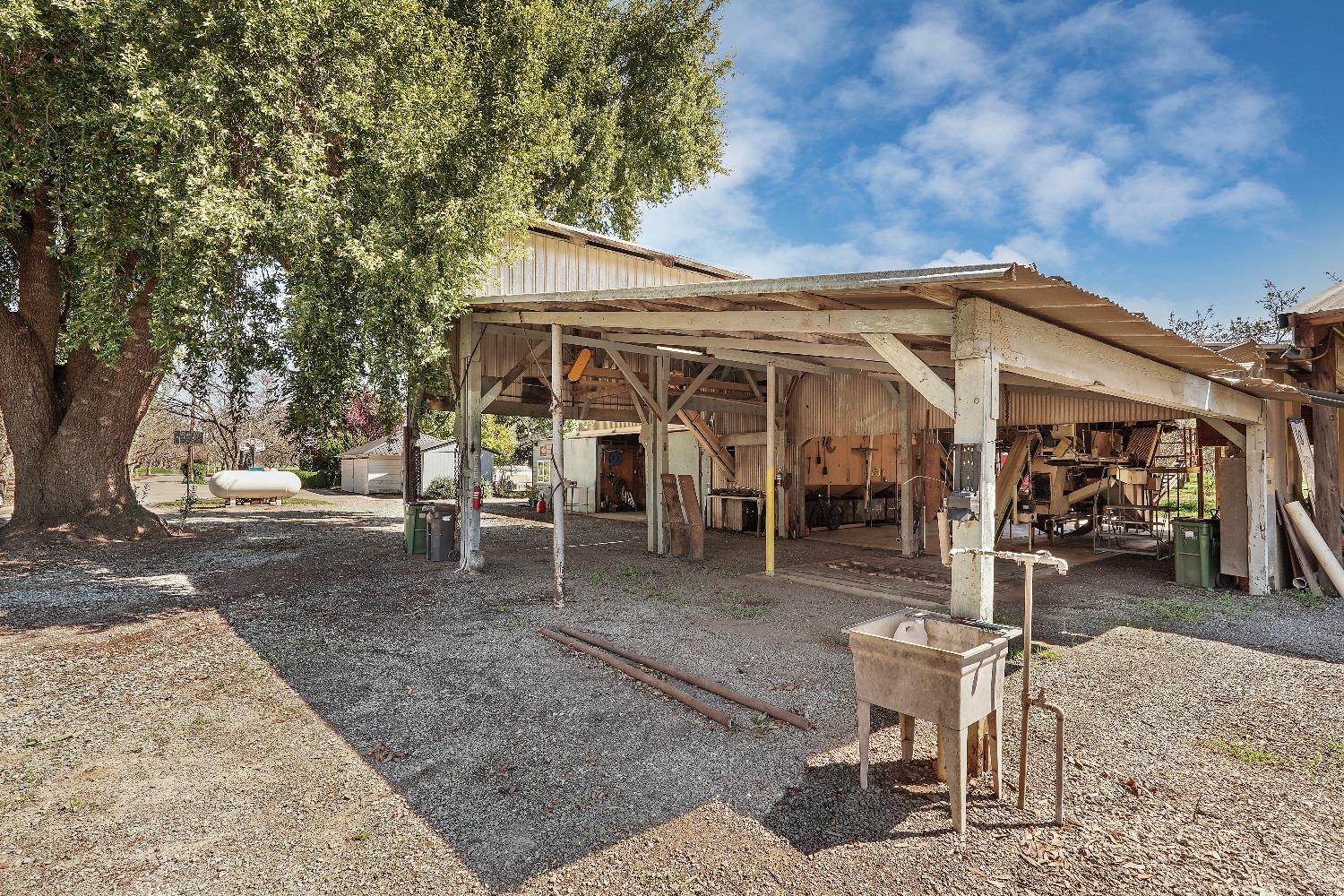 Detail Gallery Image 62 of 82 For 6747 N Wall Rd, Linden,  CA 95236 - 3 Beds | 2 Baths