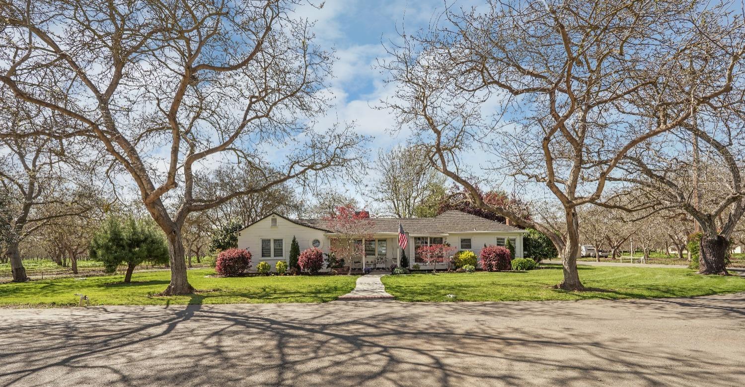 Detail Gallery Image 2 of 82 For 6747 N Wall Rd, Linden,  CA 95236 - 3 Beds | 2 Baths