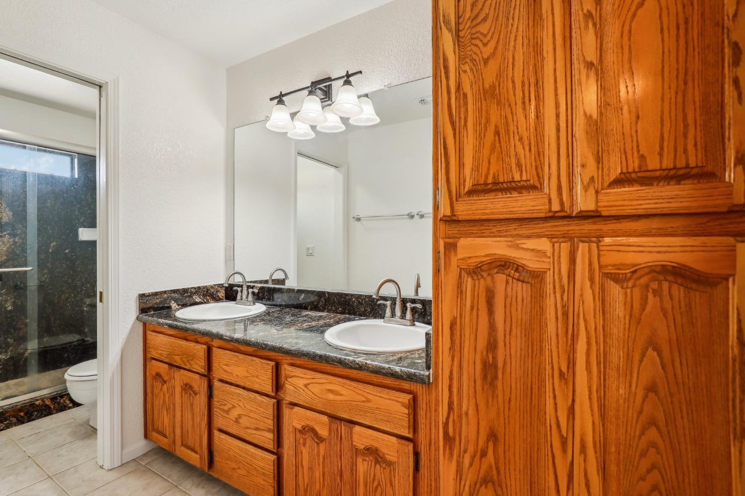 Detail Gallery Image 48 of 83 For 170 Audubon Cir, Sacramento,  CA 95831 - 4 Beds | 4/1 Baths