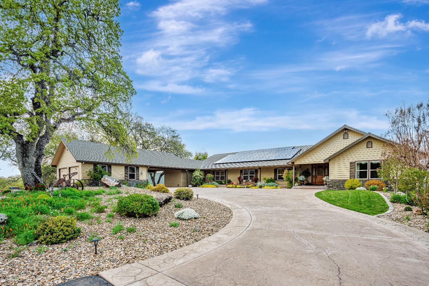 Detail Gallery Image 1 of 66 For 14651 Highway 124, Plymouth,  CA 95669 - 4 Beds | 4 Baths