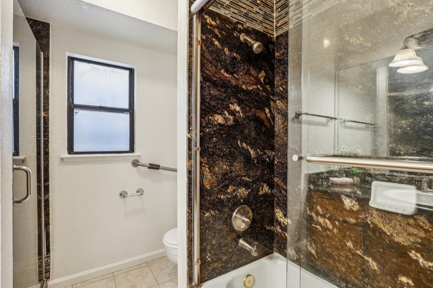 Detail Gallery Image 54 of 83 For 170 Audubon Cir, Sacramento,  CA 95831 - 4 Beds | 4/1 Baths