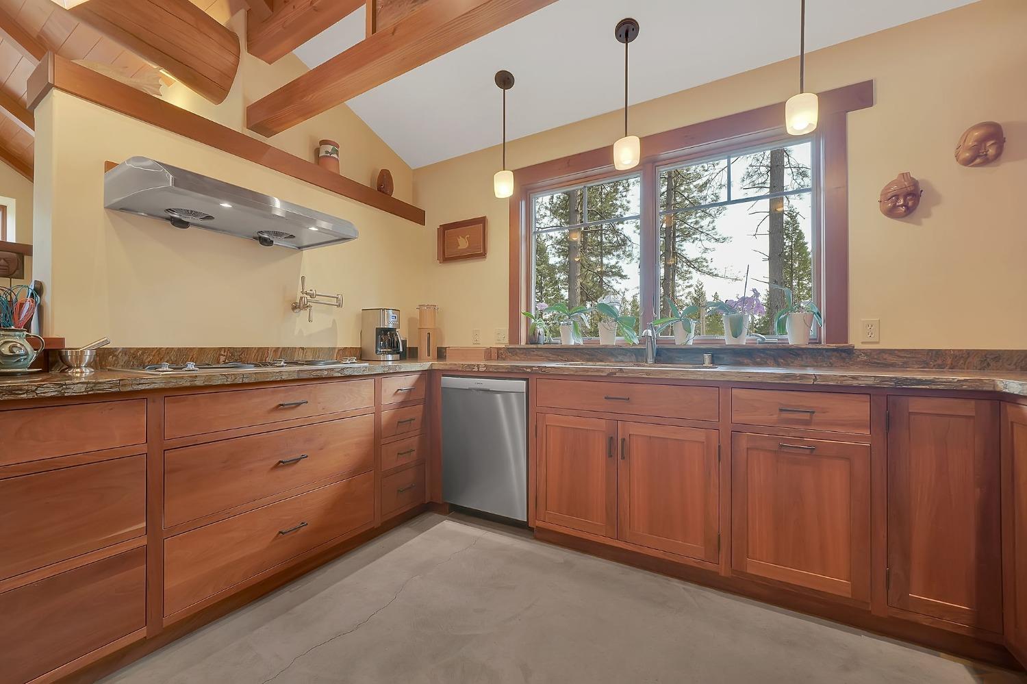Detail Gallery Image 10 of 86 For 25521 Wildflower Dr, Volcano,  CA 95689 - 2 Beds | 2/1 Baths