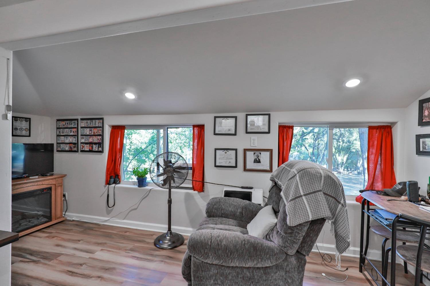 Detail Gallery Image 72 of 83 For 6091 Dutch Mine Rd, Diamond Springs,  CA 95619 - 4 Beds | 3 Baths