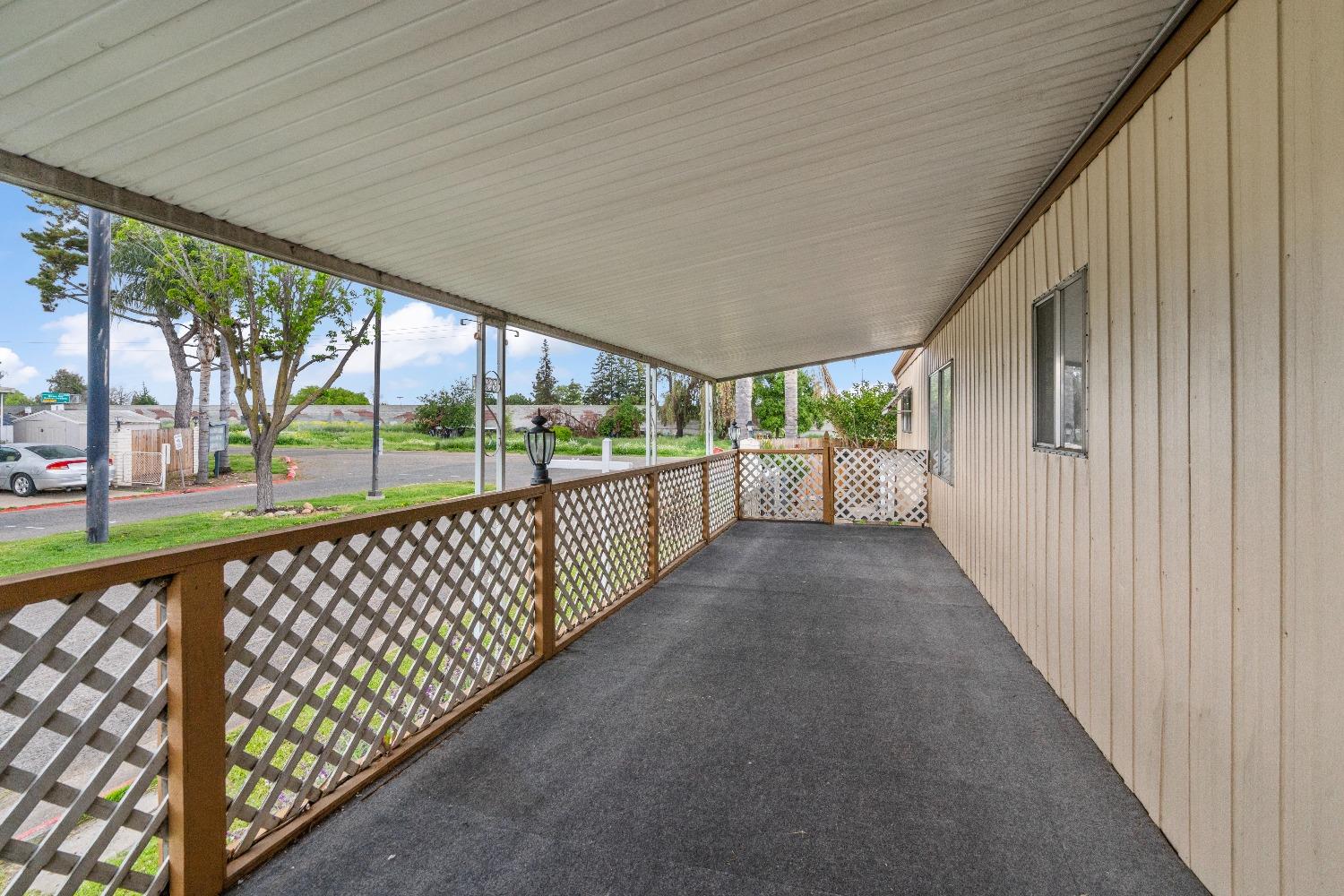 Detail Gallery Image 5 of 39 For 5100 N Highway 99 90, Stockton,  CA 95212 - 3 Beds | 3 Baths