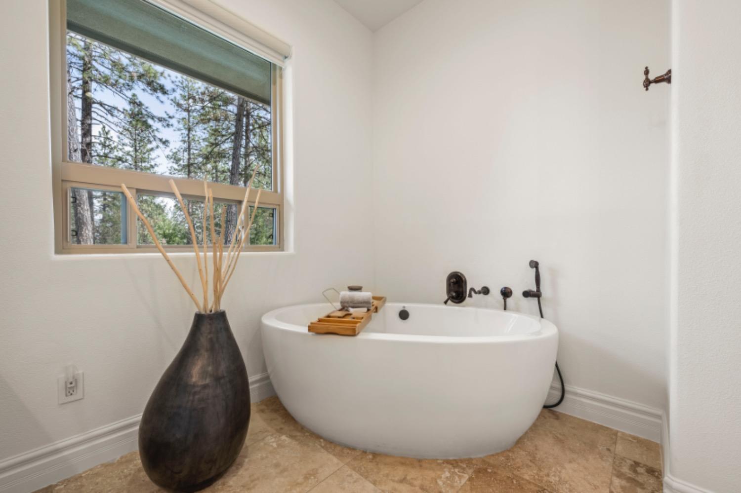 Detail Gallery Image 39 of 88 For 15110 Woodvale Ln, Meadow Vista,  CA 95722 - 4 Beds | 3/2 Baths