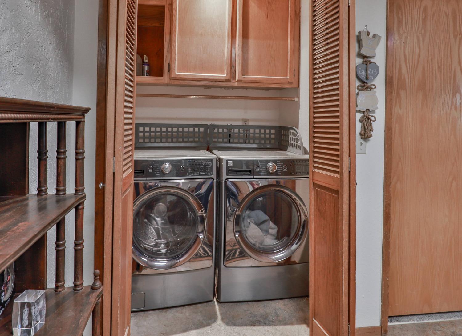Detail Gallery Image 25 of 83 For 6091 Dutch Mine Rd, Diamond Springs,  CA 95619 - 4 Beds | 3 Baths