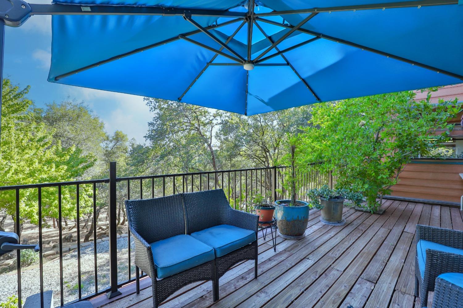 Detail Gallery Image 36 of 83 For 6091 Dutch Mine Rd, Diamond Springs,  CA 95619 - 4 Beds | 3 Baths