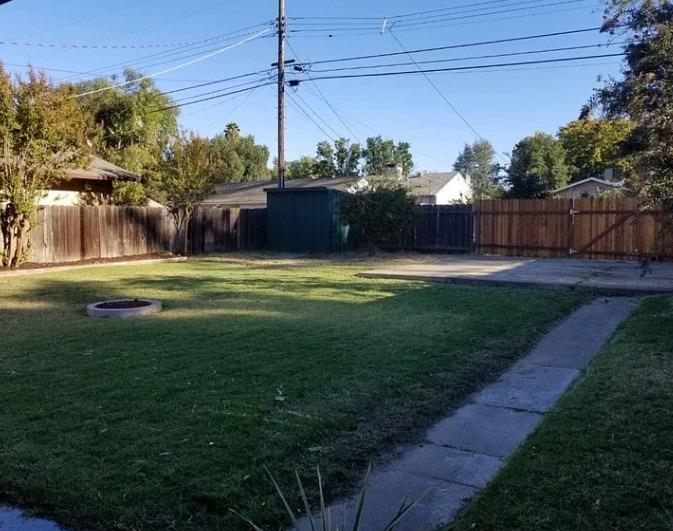 Detail Gallery Image 5 of 5 For 554 El Camino Ave, Sacramento,  CA 95815 - 3 Beds | 2/1 Baths