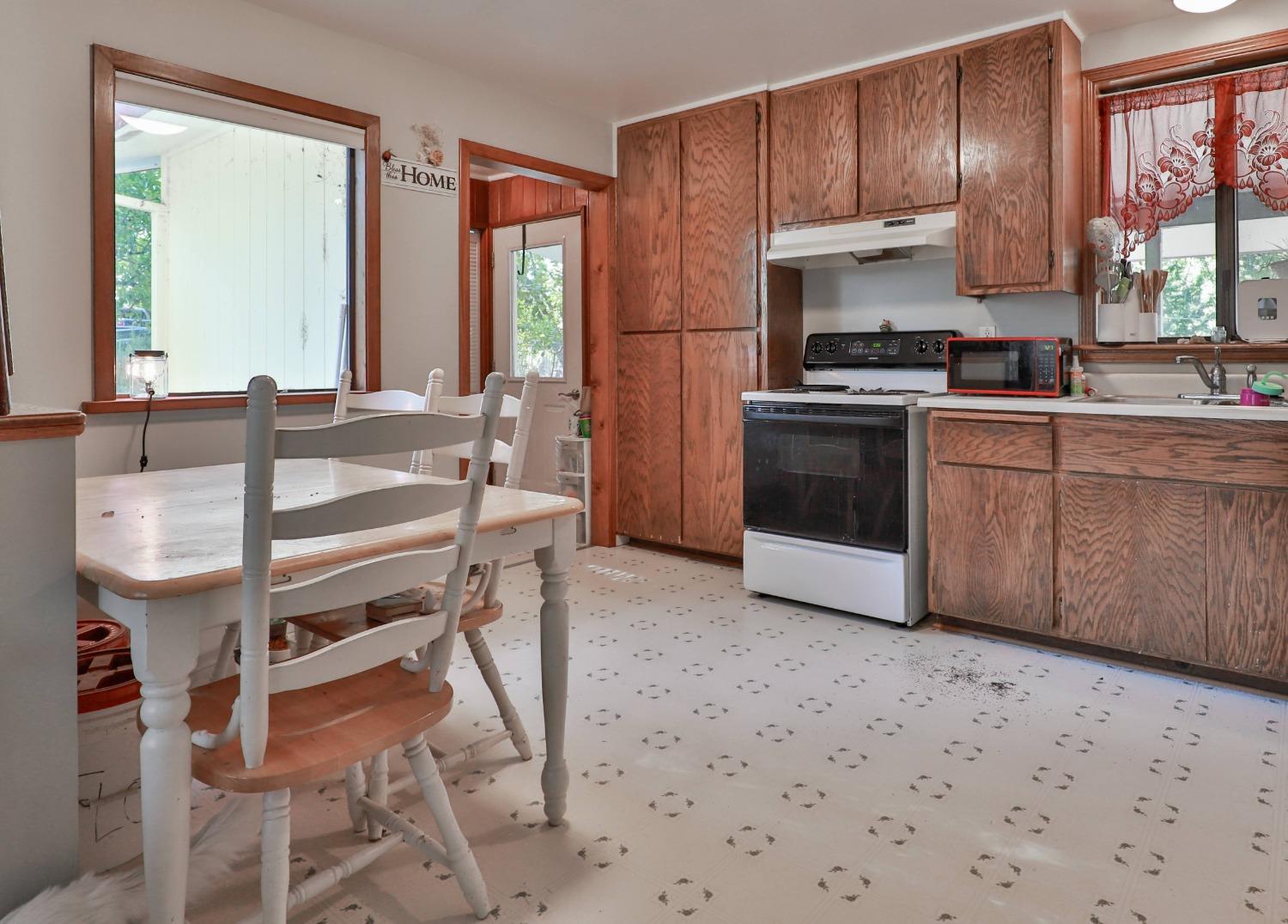 Detail Gallery Image 57 of 83 For 6091 Dutch Mine Rd, Diamond Springs,  CA 95619 - 4 Beds | 3 Baths