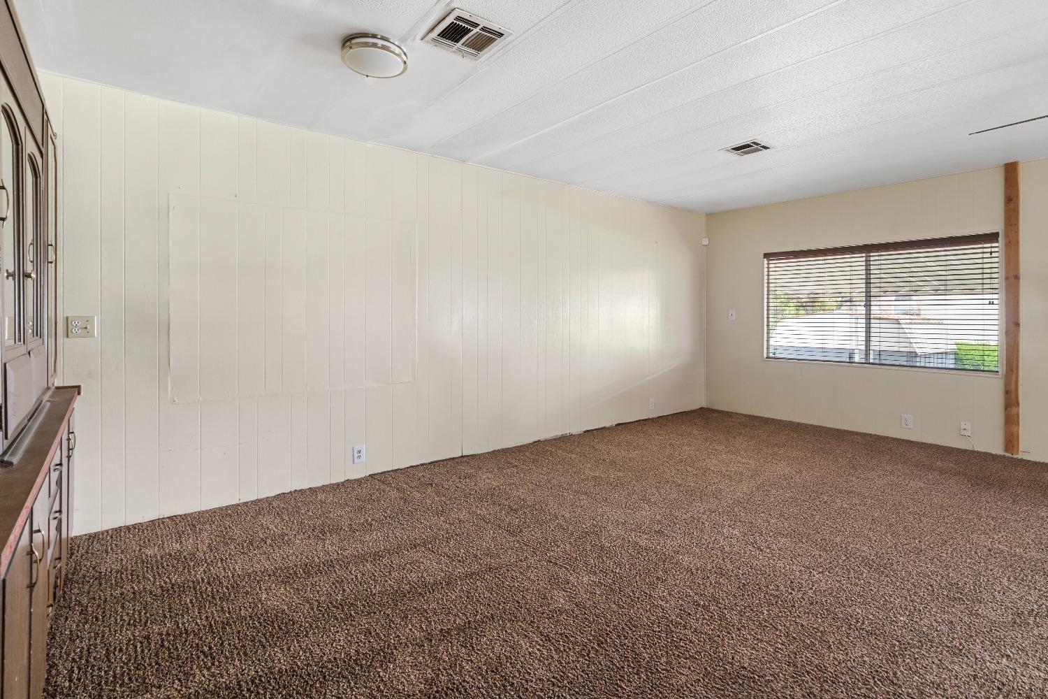 Detail Gallery Image 13 of 39 For 5100 N Highway 99 90, Stockton,  CA 95212 - 3 Beds | 3 Baths