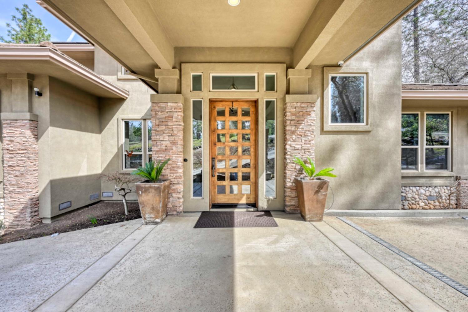 Detail Gallery Image 4 of 88 For 15110 Woodvale Ln, Meadow Vista,  CA 95722 - 4 Beds | 3/2 Baths