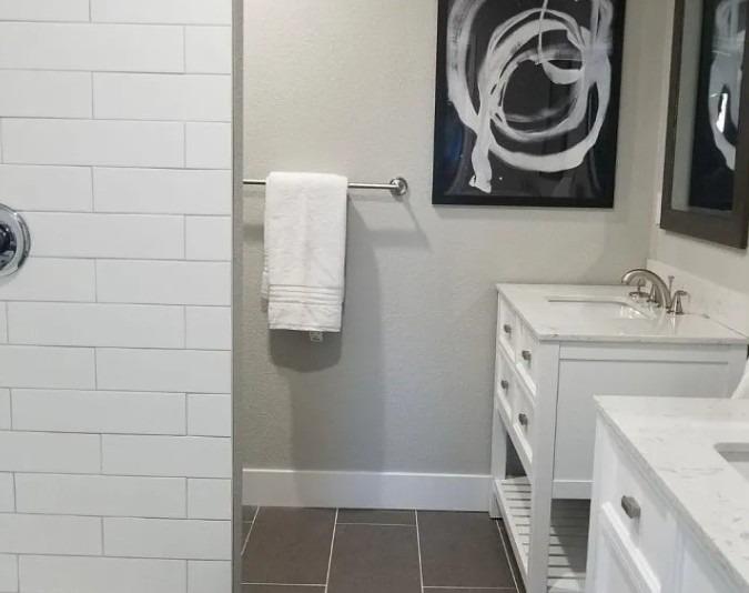 Detail Gallery Image 4 of 5 For 554 El Camino Ave, Sacramento,  CA 95815 - 3 Beds | 2/1 Baths
