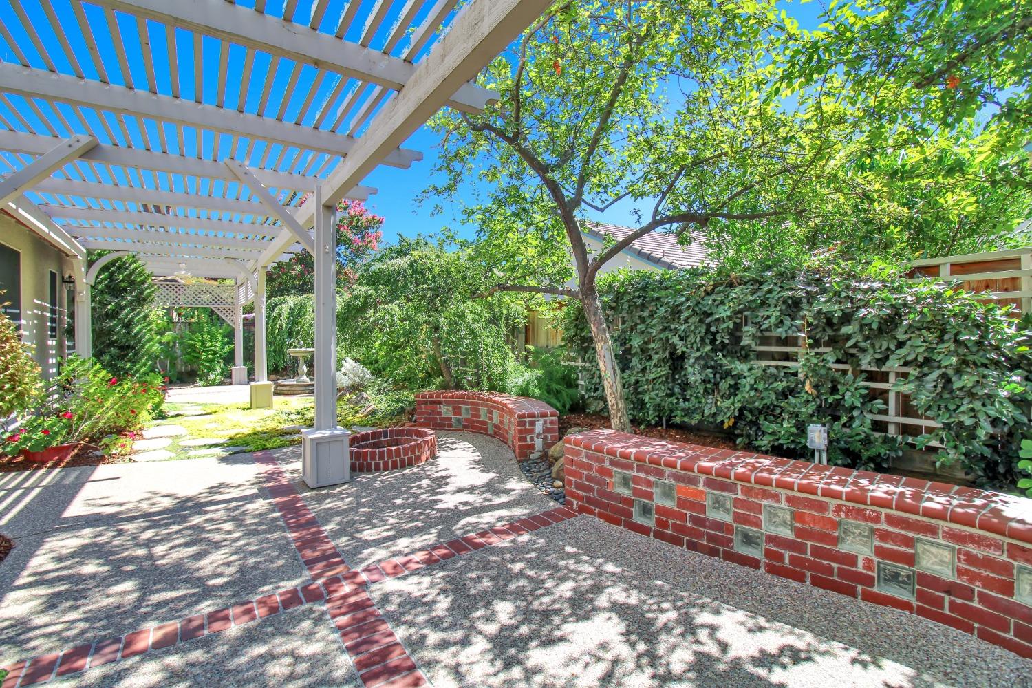 Houston Circle, Folsom, California image 19