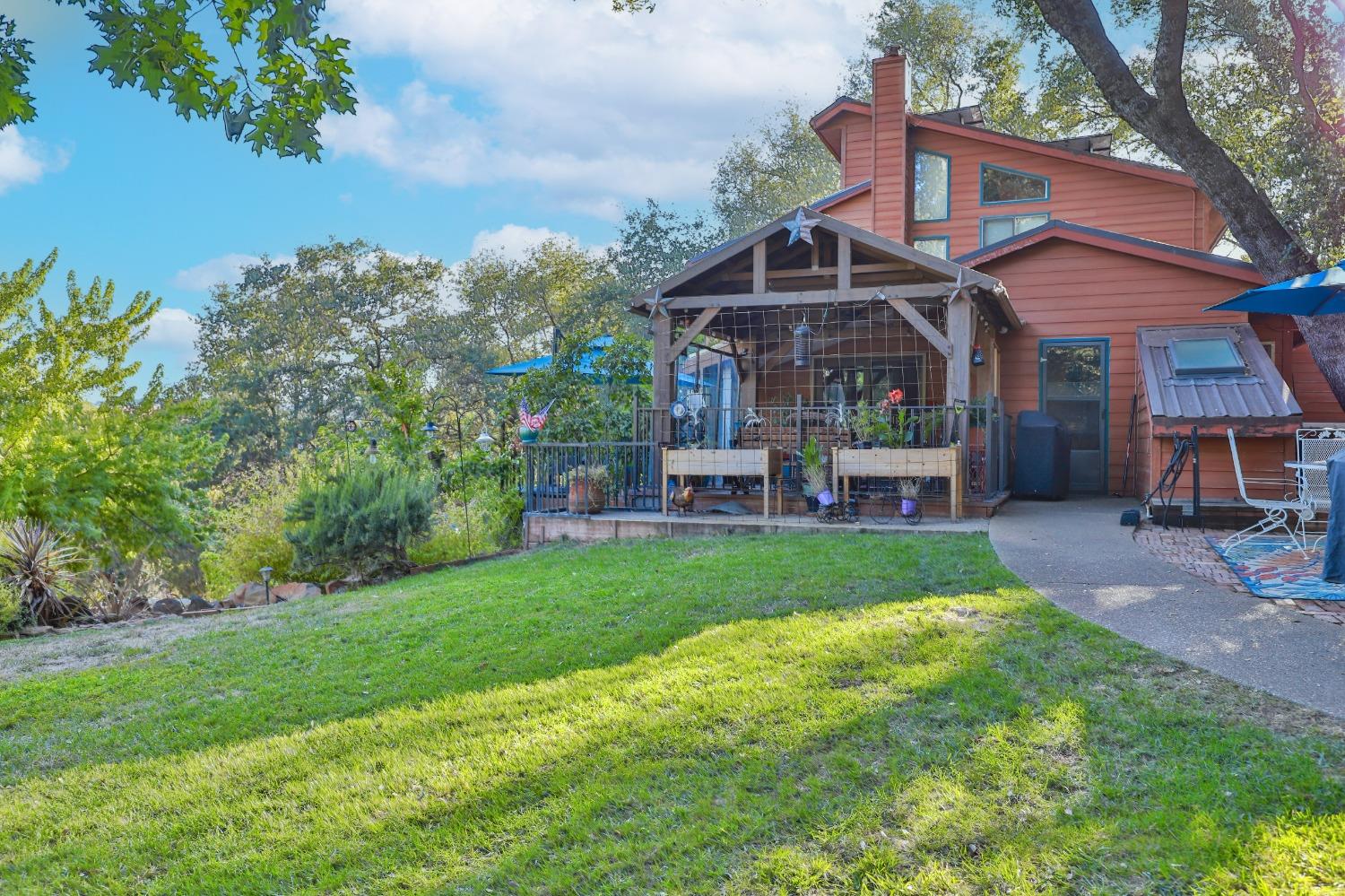 Detail Gallery Image 51 of 83 For 6091 Dutch Mine Rd, Diamond Springs,  CA 95619 - 4 Beds | 3 Baths