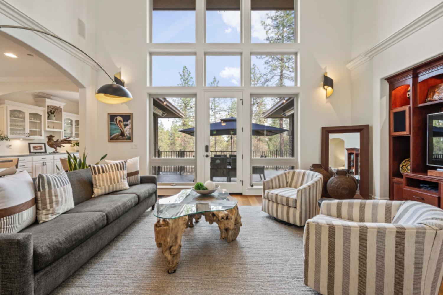Detail Gallery Image 18 of 88 For 15110 Woodvale Ln, Meadow Vista,  CA 95722 - 4 Beds | 3/2 Baths