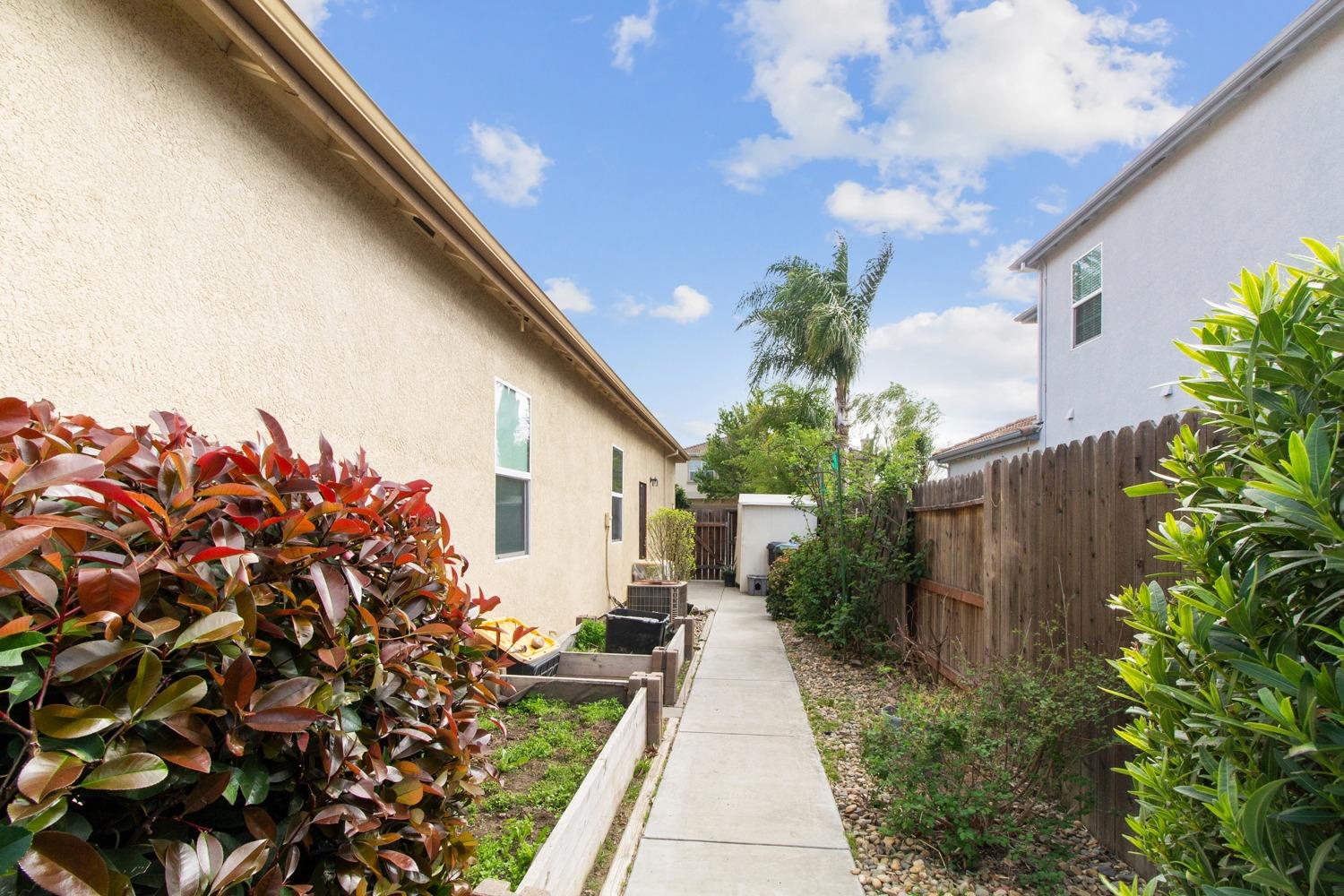 Detail Gallery Image 51 of 53 For 1665 Sparrowhawk, Manteca,  CA 95337 - 4 Beds | 2 Baths