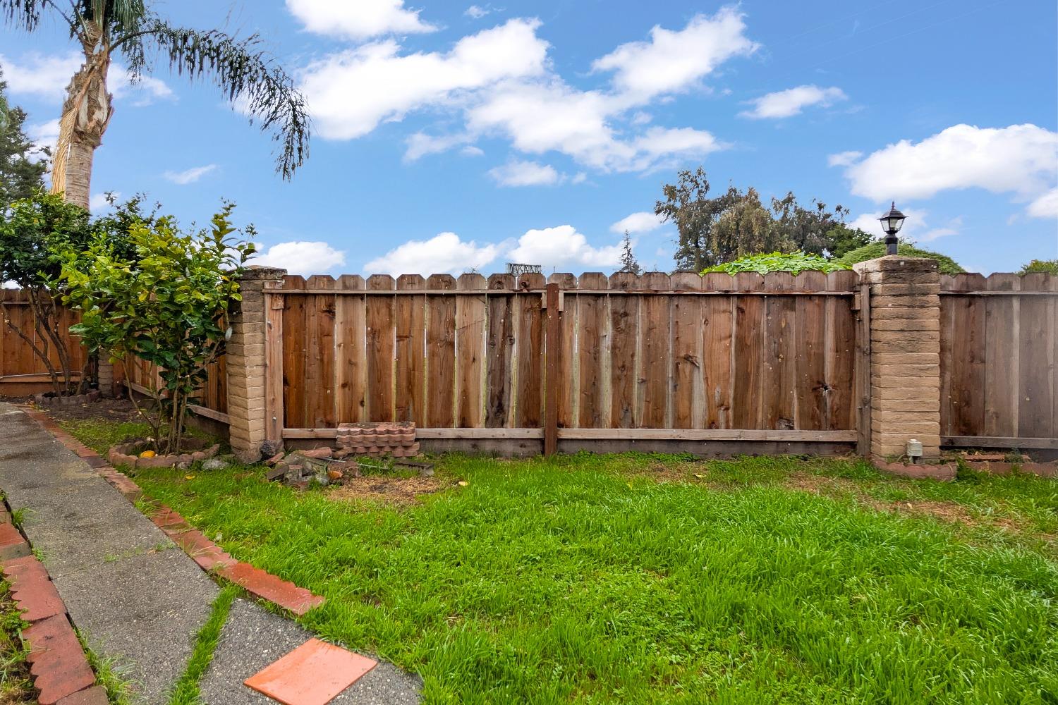 Detail Gallery Image 37 of 39 For 5100 N Highway 99 90, Stockton,  CA 95212 - 3 Beds | 3 Baths