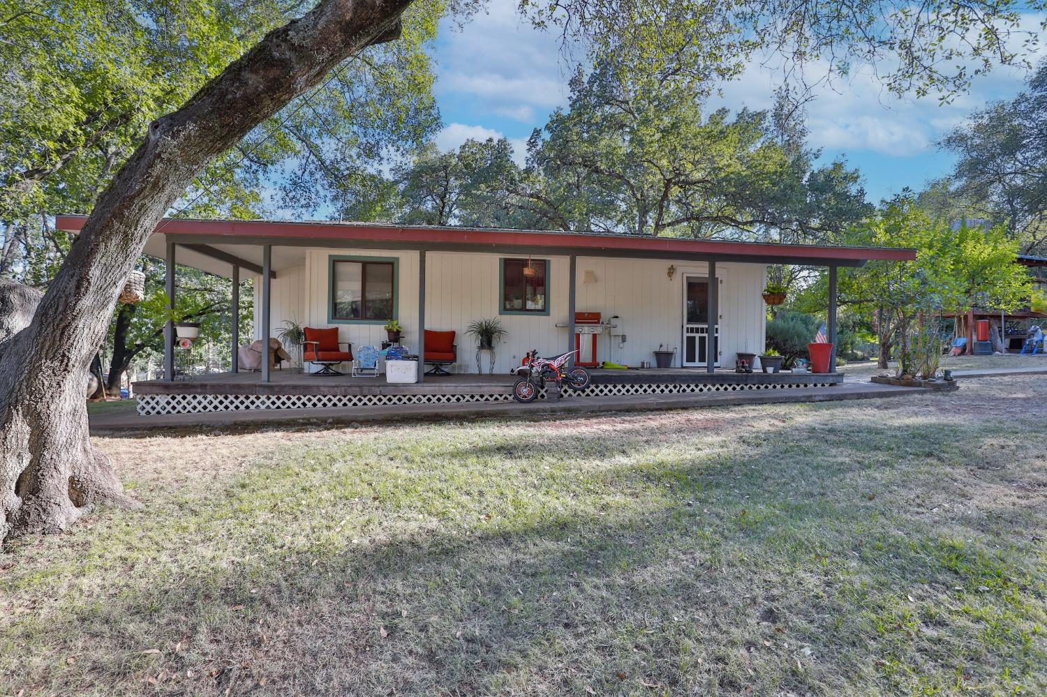 Detail Gallery Image 56 of 83 For 6091 Dutch Mine Rd, Diamond Springs,  CA 95619 - 4 Beds | 3 Baths