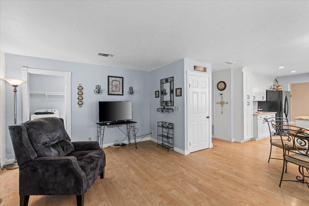 Detail Gallery Image 17 of 72 For 940 N Fine Rd, Linden,  CA 95236 - 4 Beds | 2/1 Baths