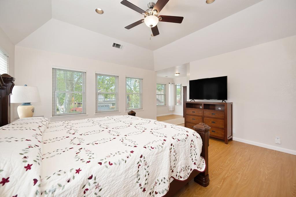 Detail Gallery Image 46 of 78 For 7707 Rio Barco Way, Sacramento,  CA 95831 - 4 Beds | 3 Baths