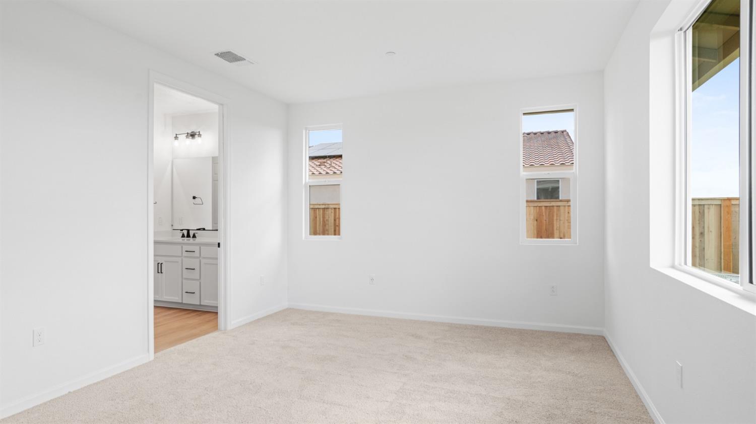 Detail Gallery Image 19 of 36 For 1054 Camomile Dr, Plumas Lake,  CA 95961 - 4 Beds | 2 Baths