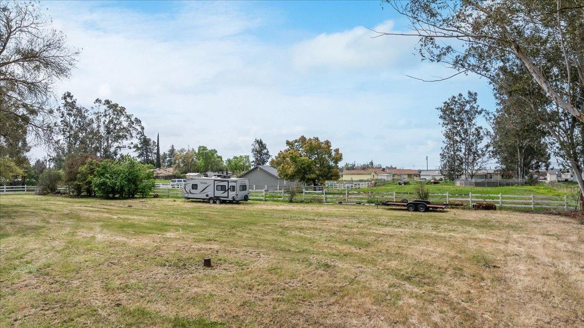 Detail Gallery Image 59 of 72 For 940 N Fine Rd, Linden,  CA 95236 - 4 Beds | 2/1 Baths