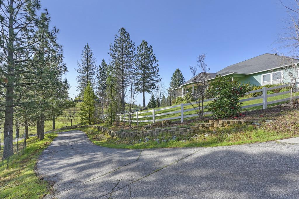 Detail Gallery Image 5 of 99 For 5901 Traverse Creek Rd, Garden Valley,  CA 95633 - 2 Beds | 2 Baths